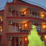 Family Deja Vu Otel Ravda