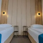 Family Deja Vu Otel