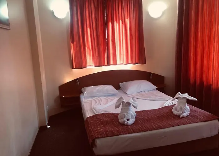 Отель Family Deja Vu