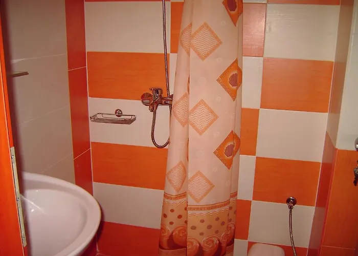 Family Deja Vu Отель